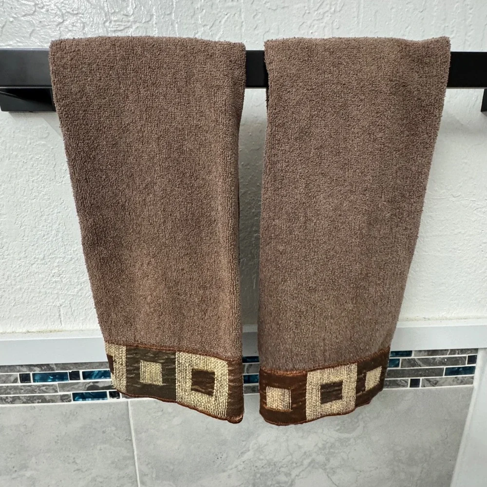 Avanti Linens Brown Cotton Hand Towels Set of 2 Geometric Jacquard Border Canada